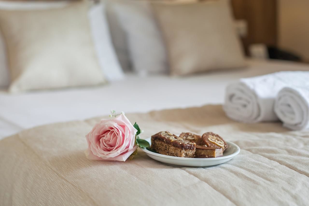 Отель Hotel Sato Сутоморе