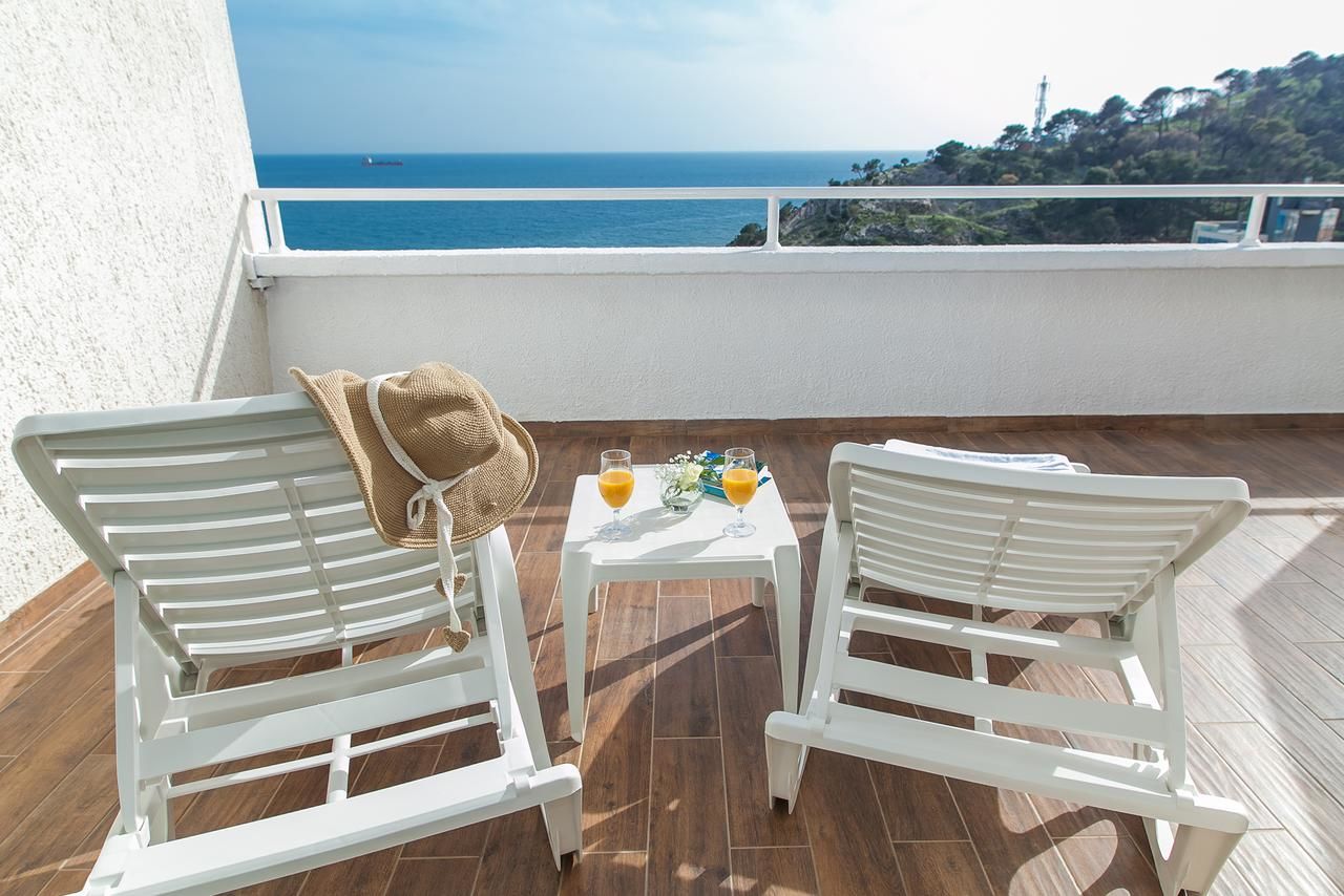 Отель Hotel Sato Сутоморе