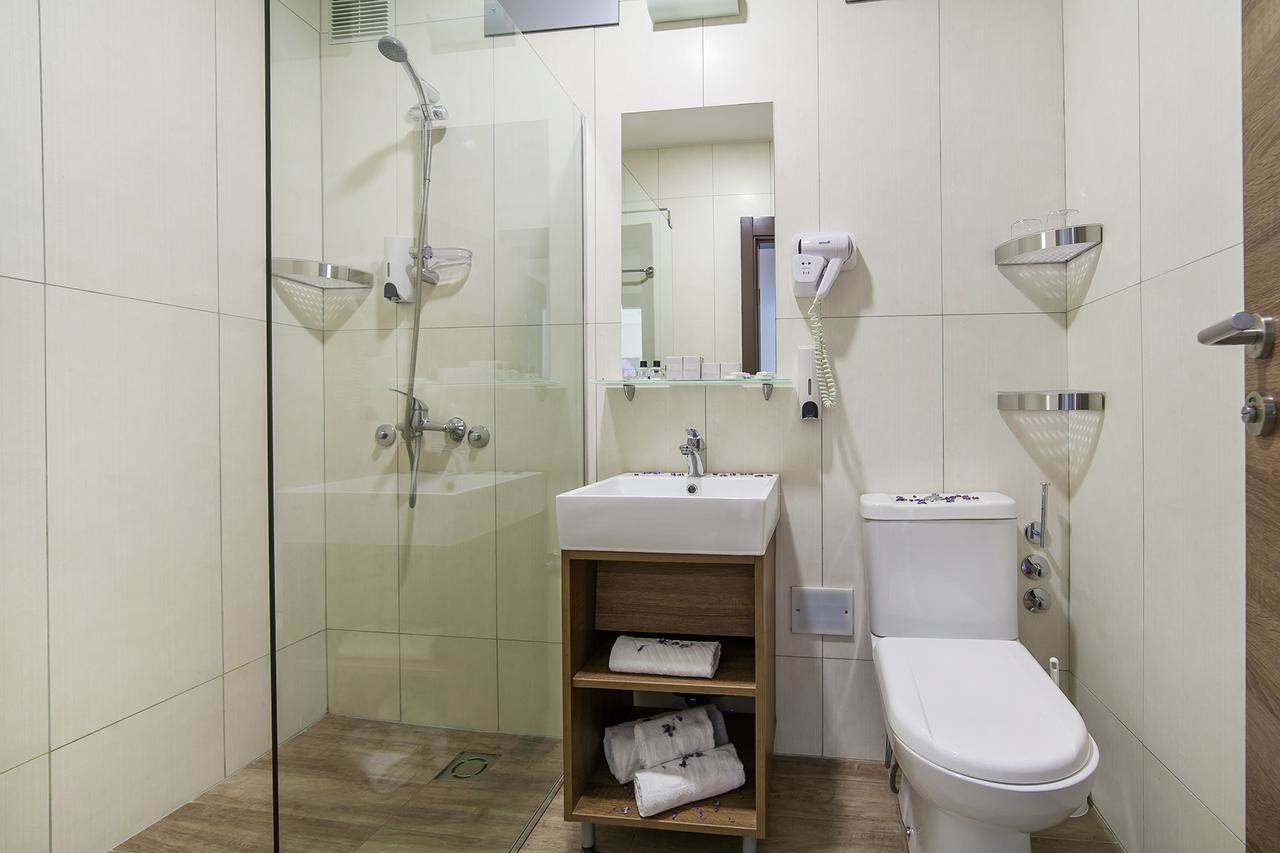Отель Hotel Sato Сутоморе