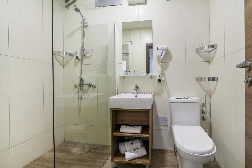 Отель Hotel Sato Сутоморе