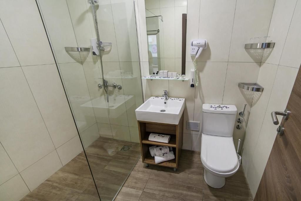 Отель Hotel Sato Сутоморе