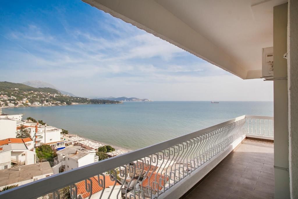 Отель Hotel Sato Сутоморе