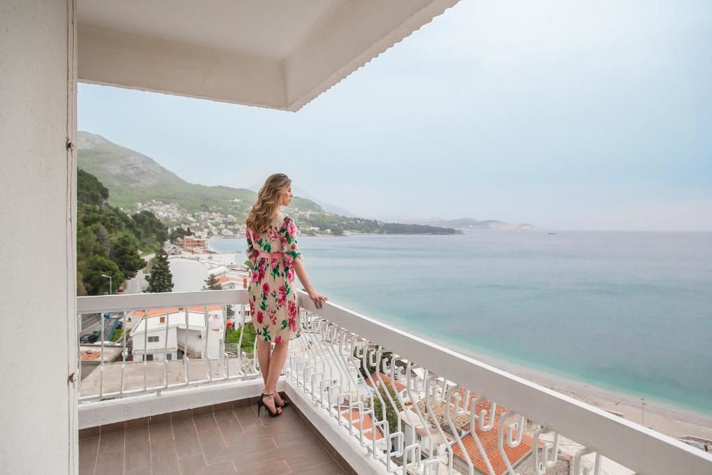 Отель Hotel Sato Сутоморе