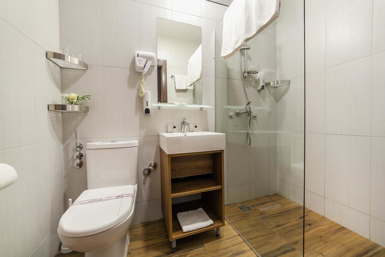 Отель Hotel Sato Сутоморе