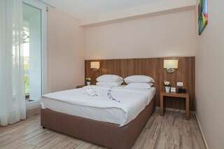Отель Hotel Sato Сутоморе Двухместный номер с 1 кроватью и балконом-4