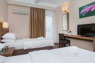 Отель Hotel Sato Сутоморе Двухместный номер с 1 кроватью с видом на море-1