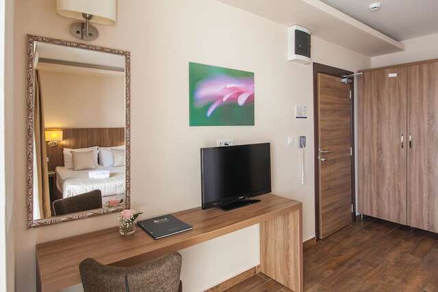 Отель Hotel Sato Сутоморе-13