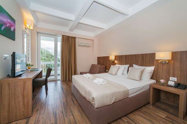 Отель Hotel Sato Сутоморе-25